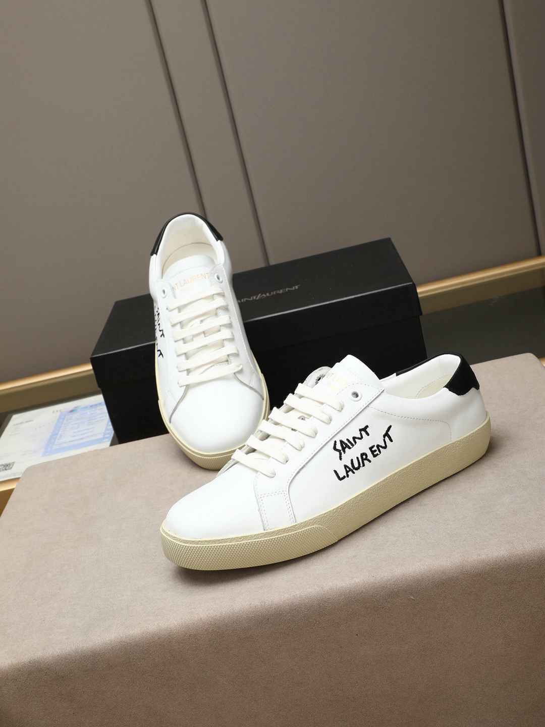 SAINT LAURENT COURT CLASSIC NEGRO