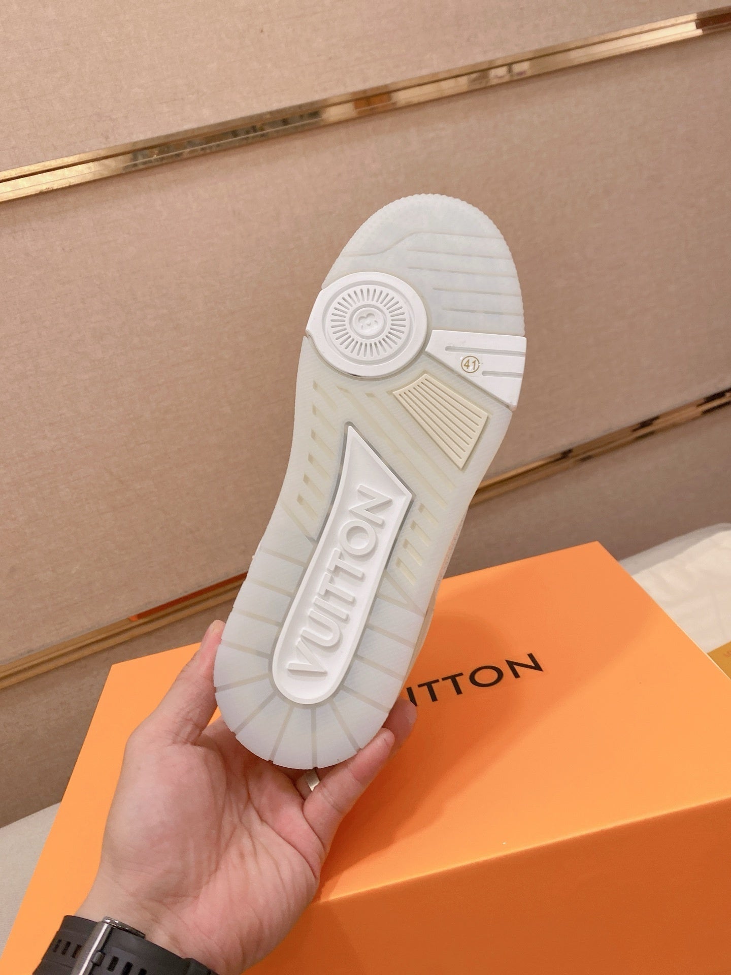 LOUIS VUITTON TRAINER BLANCOS