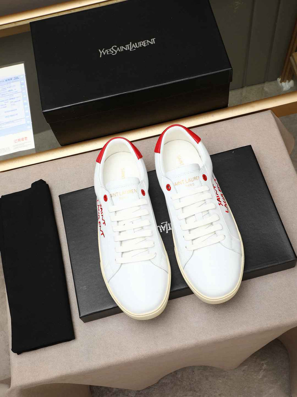 SAINT LAURENT COURT CLASSIC ROJO