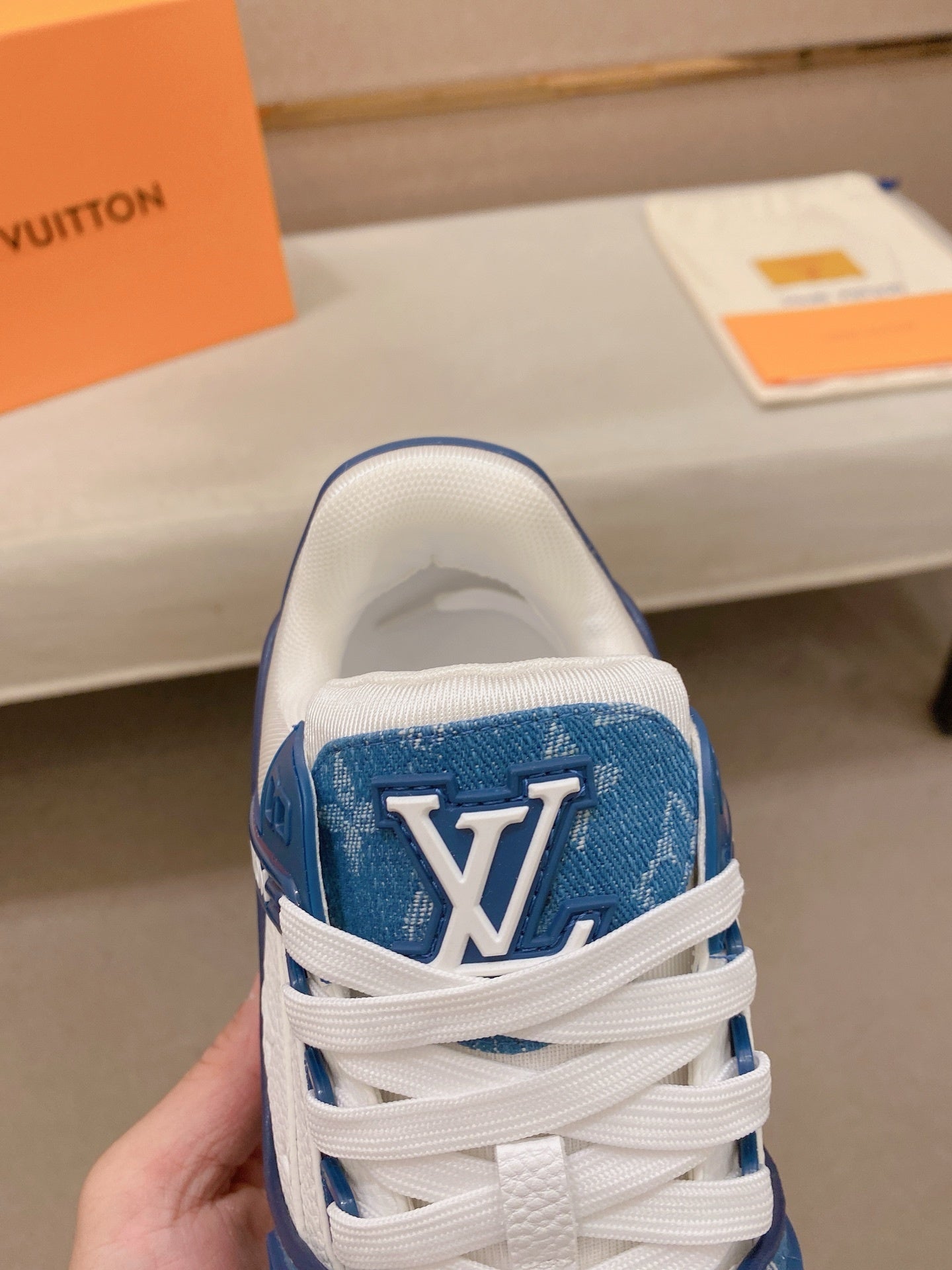 LOUIS VUITTON TRAINER AZUL