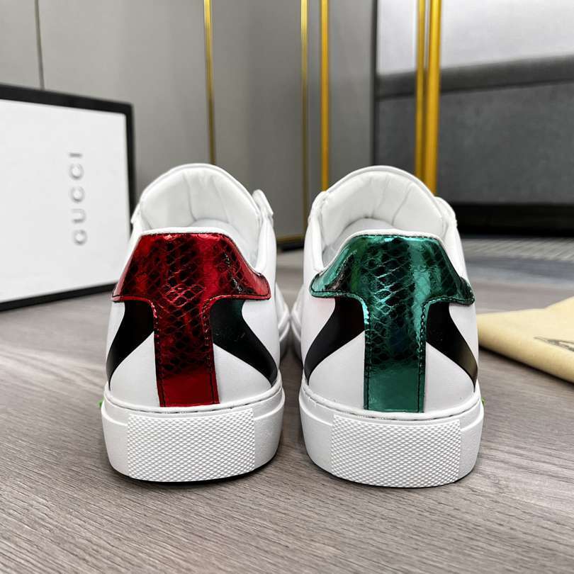 GUCCI ACE CON ABEJA BLANCOS