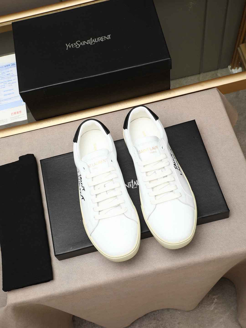 SAINT LAURENT COURT CLASSIC NEGRO