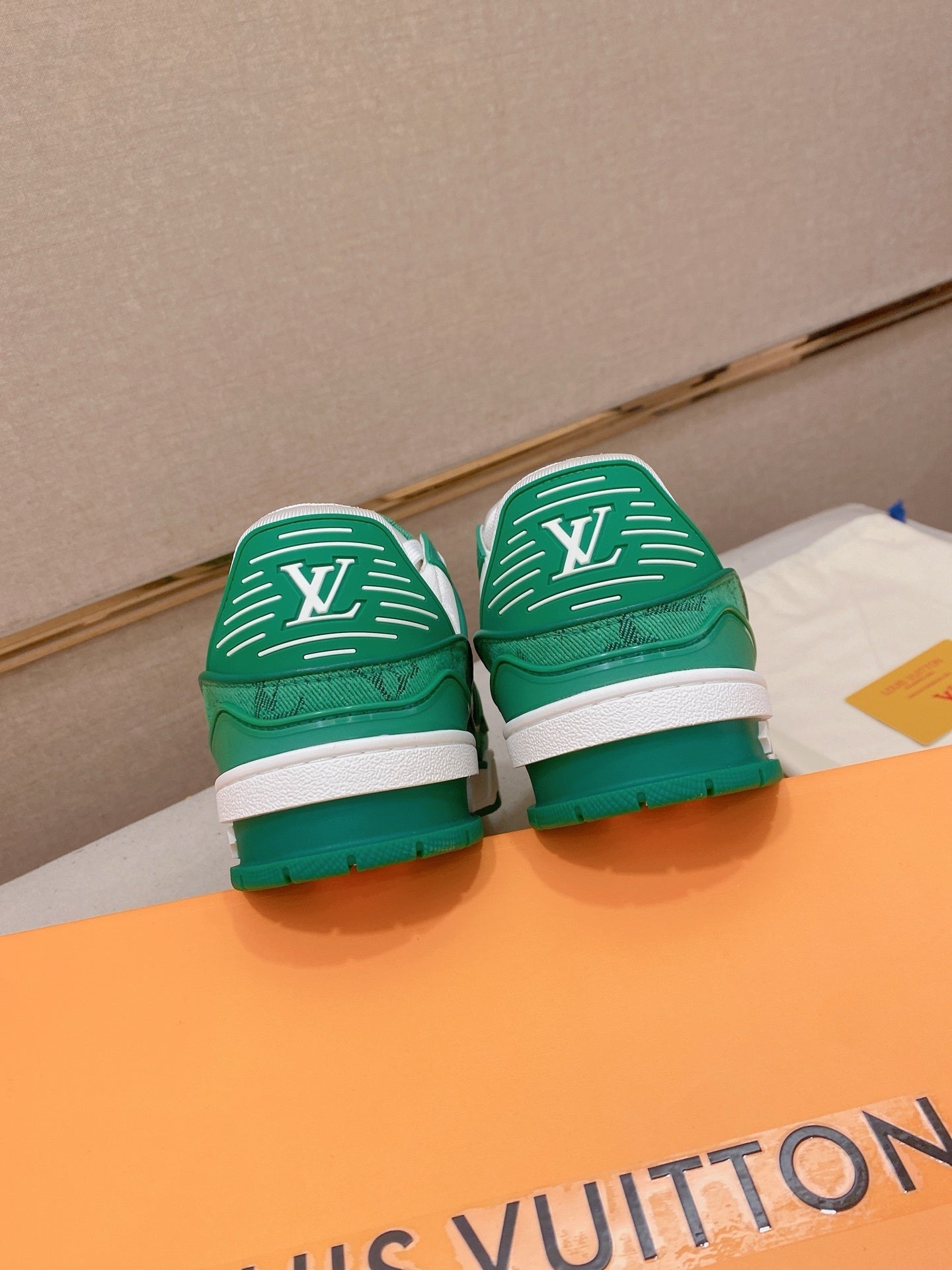 LOUIS VUITTON TRAINER VERDE