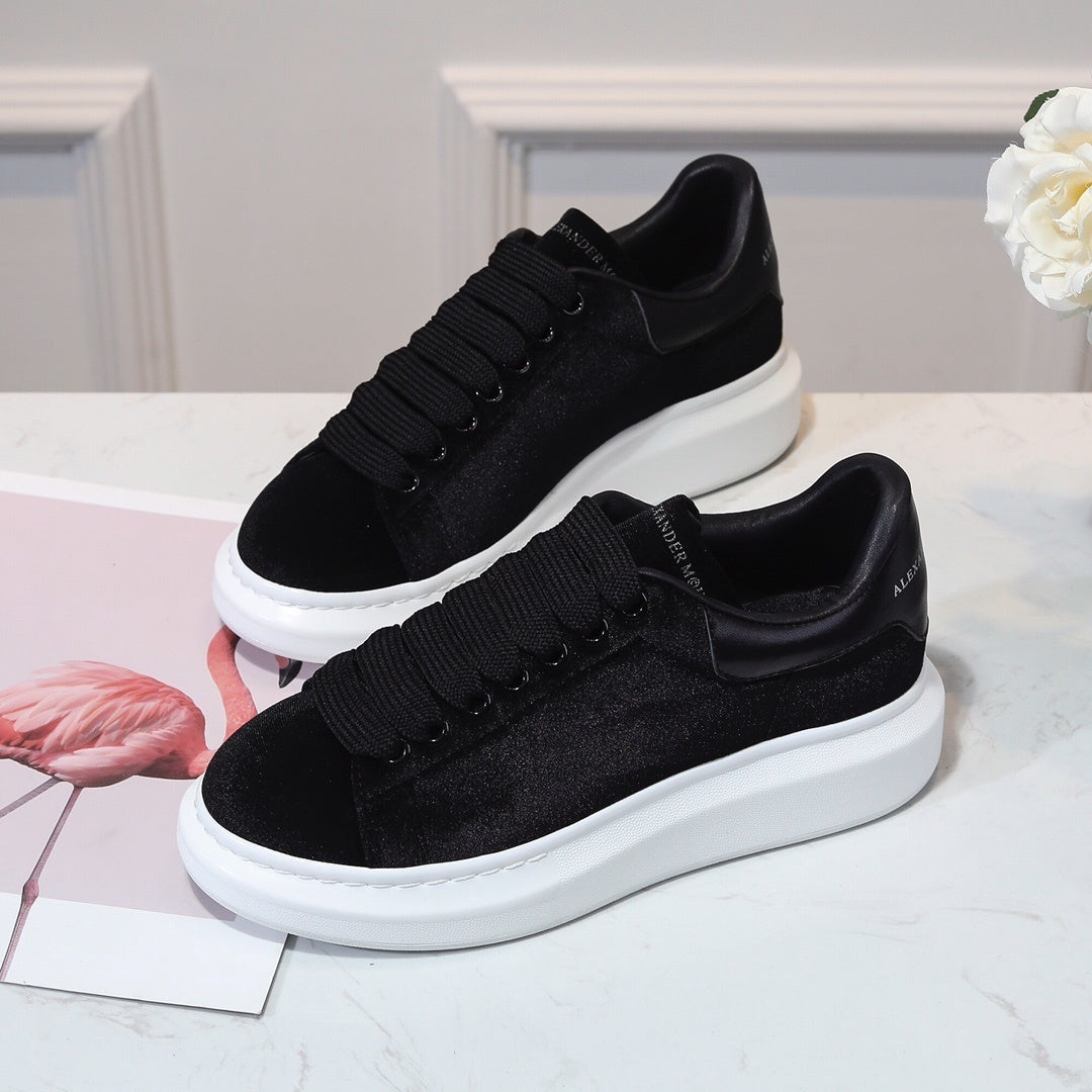 ALEXANDER MCQUEEN OVERSIZE -FULL BLACK