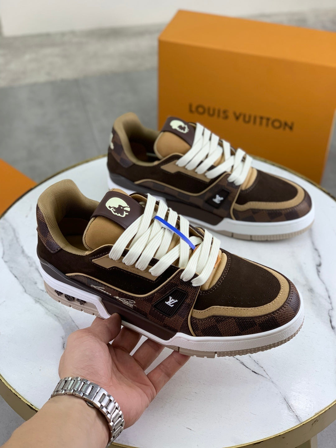 LOUIS VUITTON TRAINER CAFE