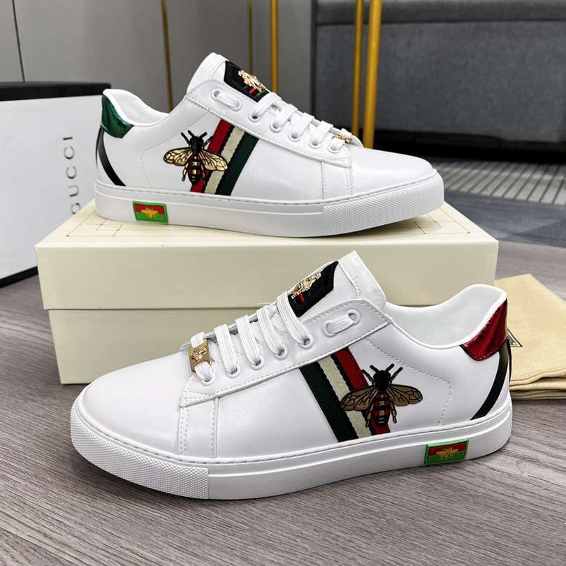 GUCCI ACE CON ABEJA BLANCOS