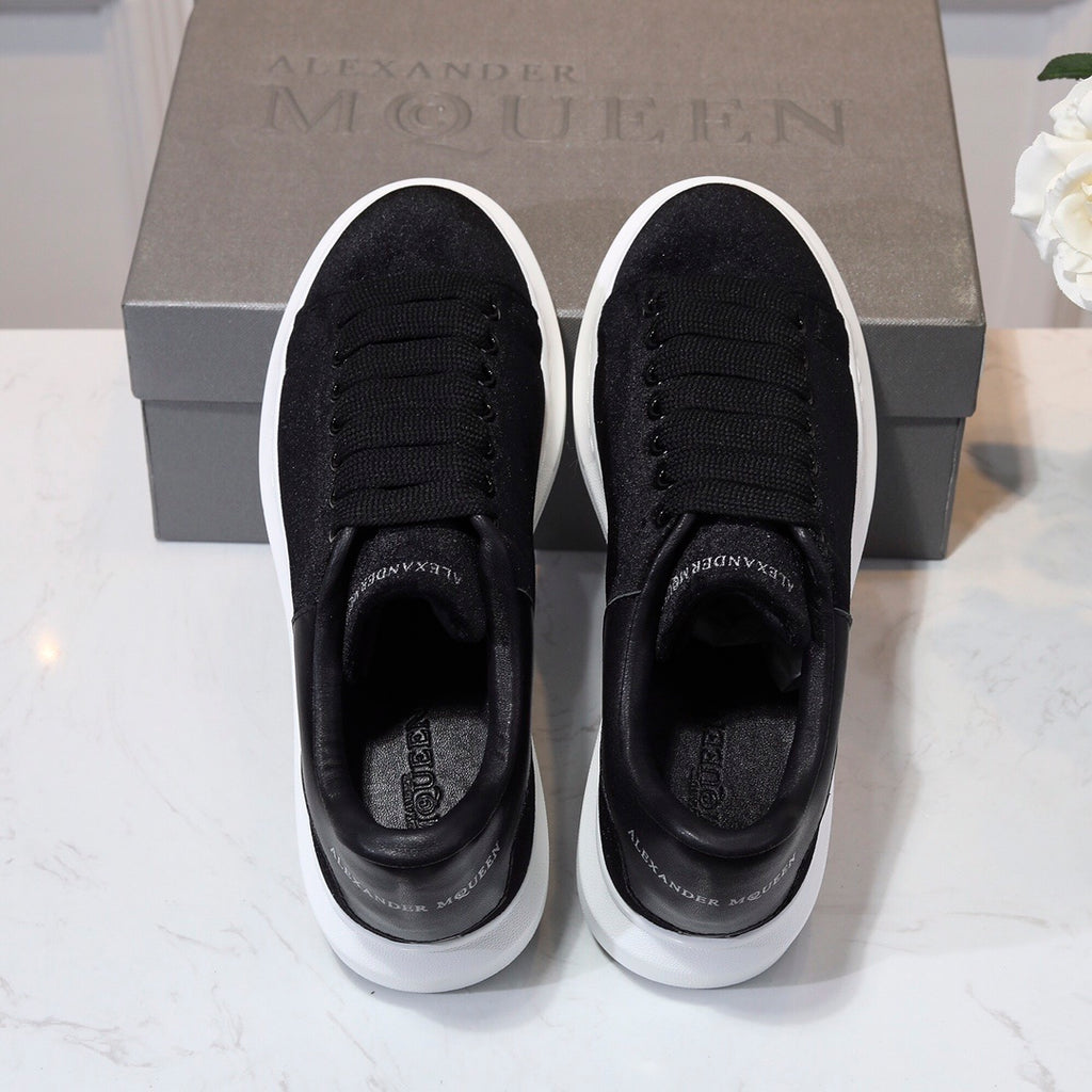 ALEXANDER MCQUEEN OVERSIZE -FULL BLACK
