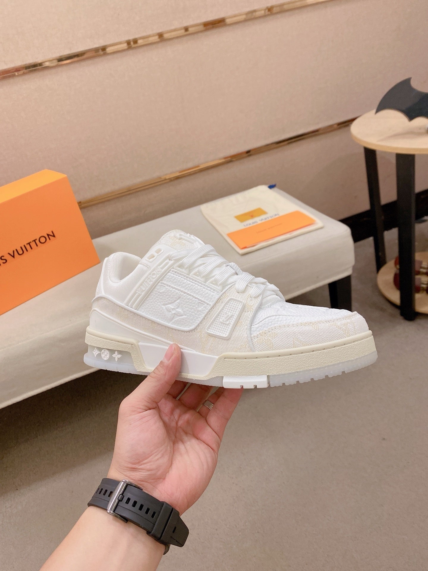 LOUIS VUITTON TRAINER BLANCOS