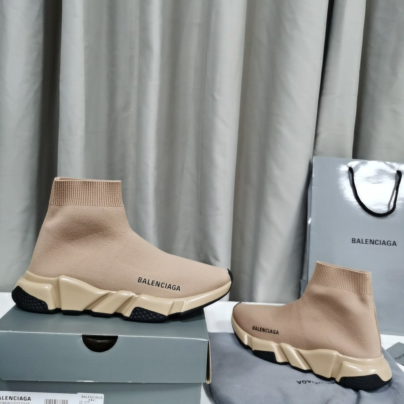 BALENCIAGA SPEED 2.0 CAFE
