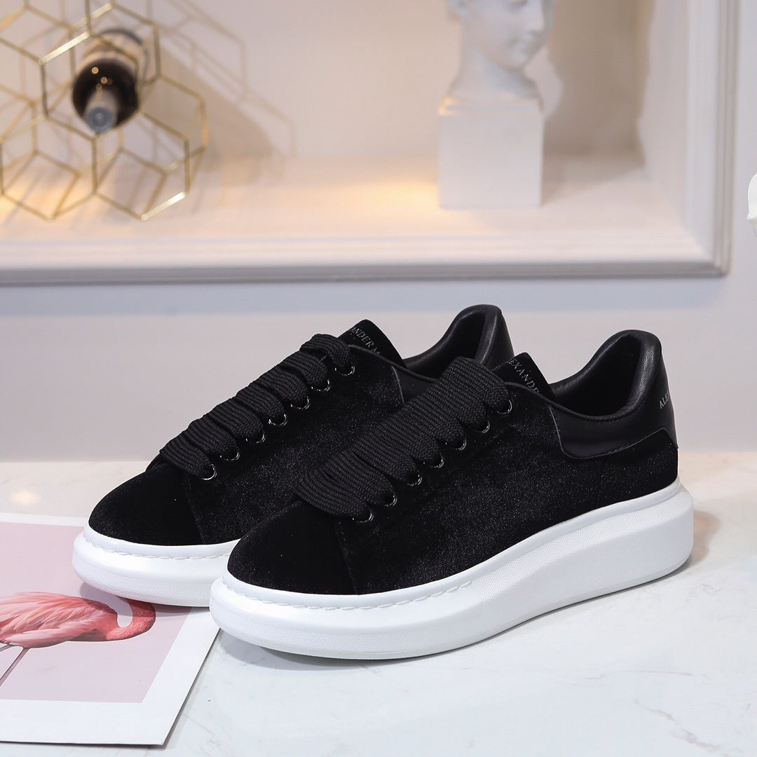 ALEXANDER MCQUEEN OVERSIZE -FULL BLACK