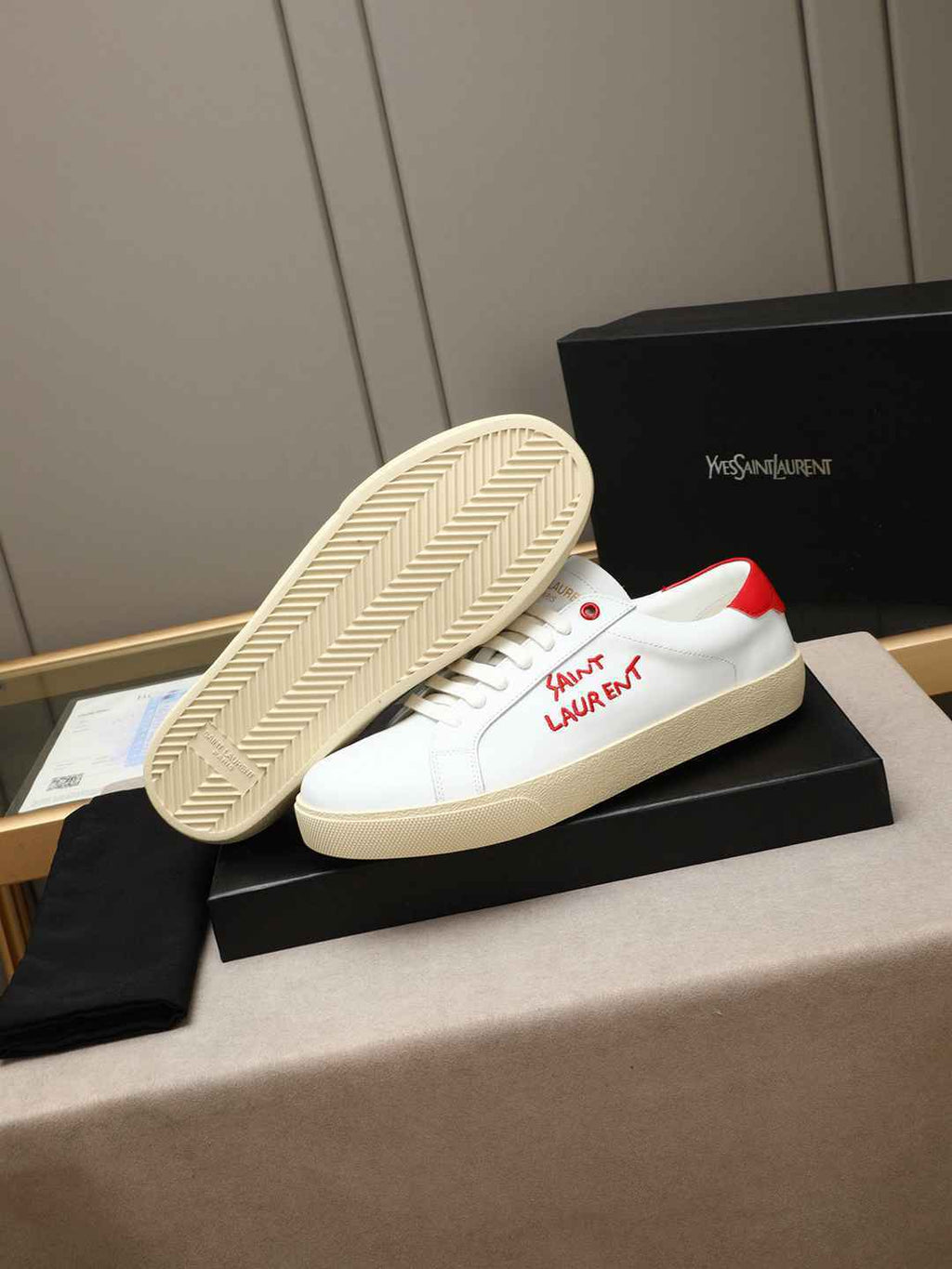 SAINT LAURENT COURT CLASSIC ROJO